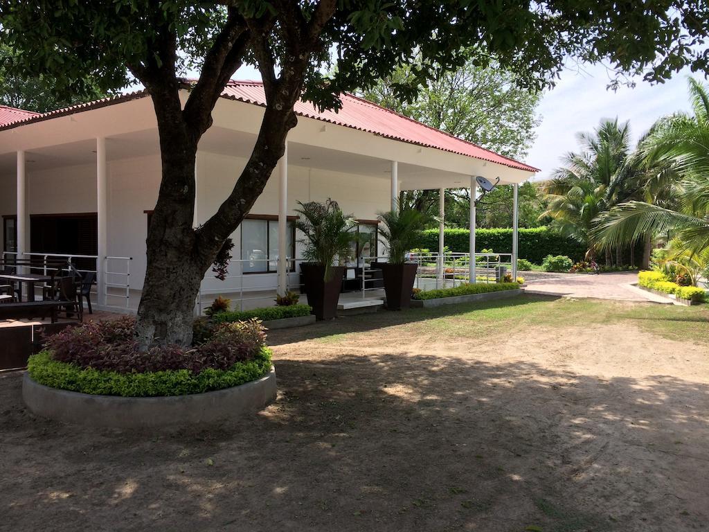 Arizona Ranch Hotel 히라르도트 외부 사진
